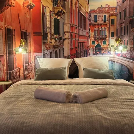 Apartment Petit Palais Venitien